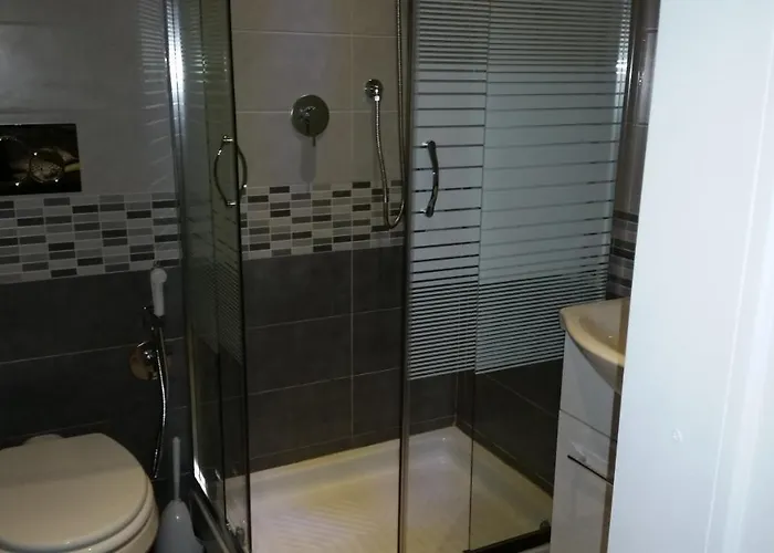 Bbcinecitta4you Bed and Breakfast 4*